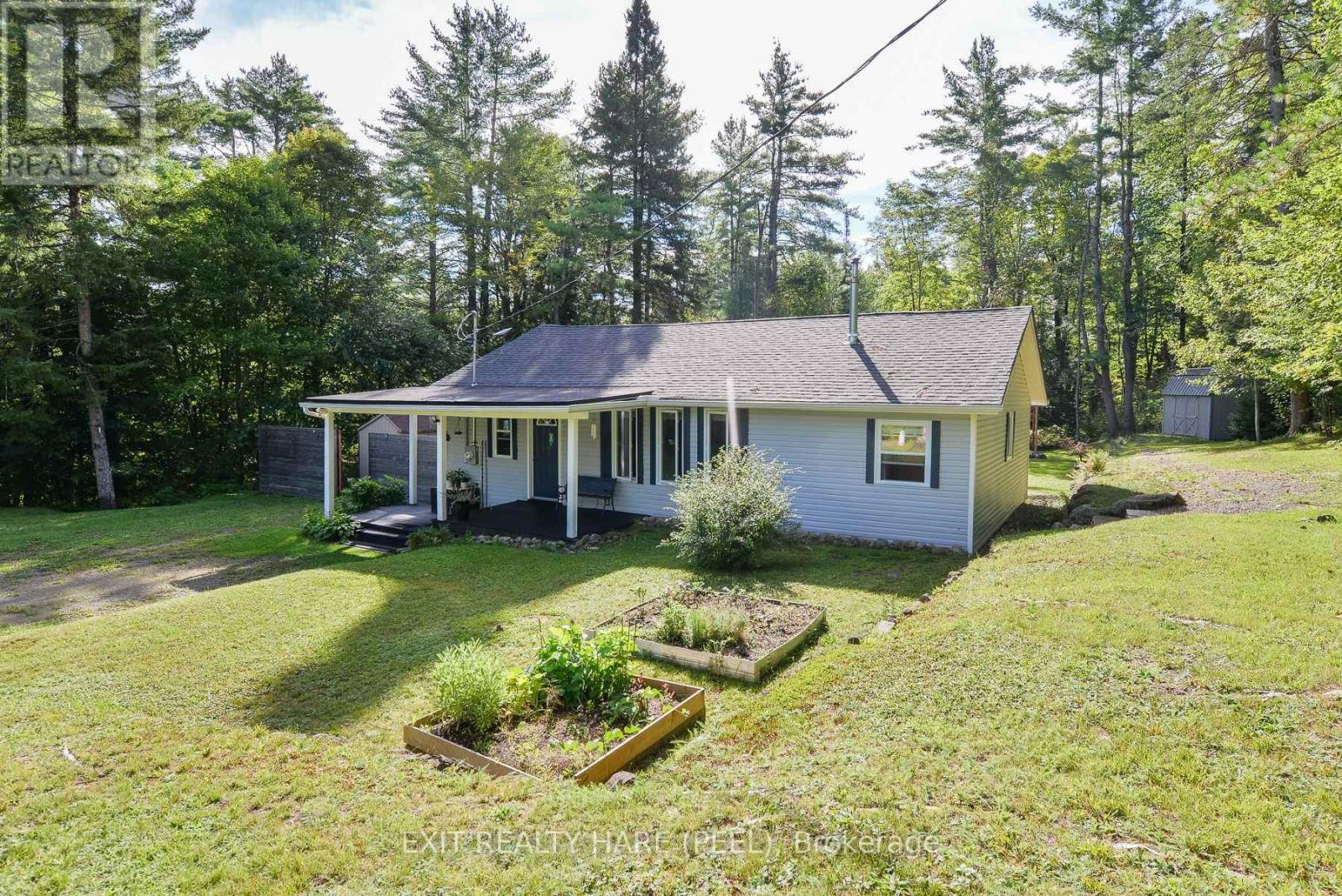 1082 Lambert Road Property Photo 2
