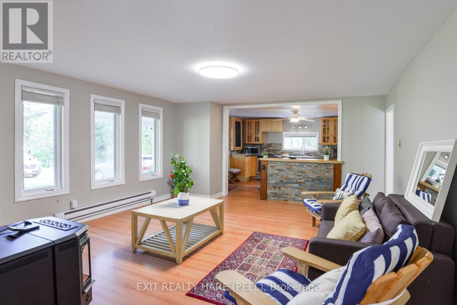 1082 Lambert Road Property Photo 9