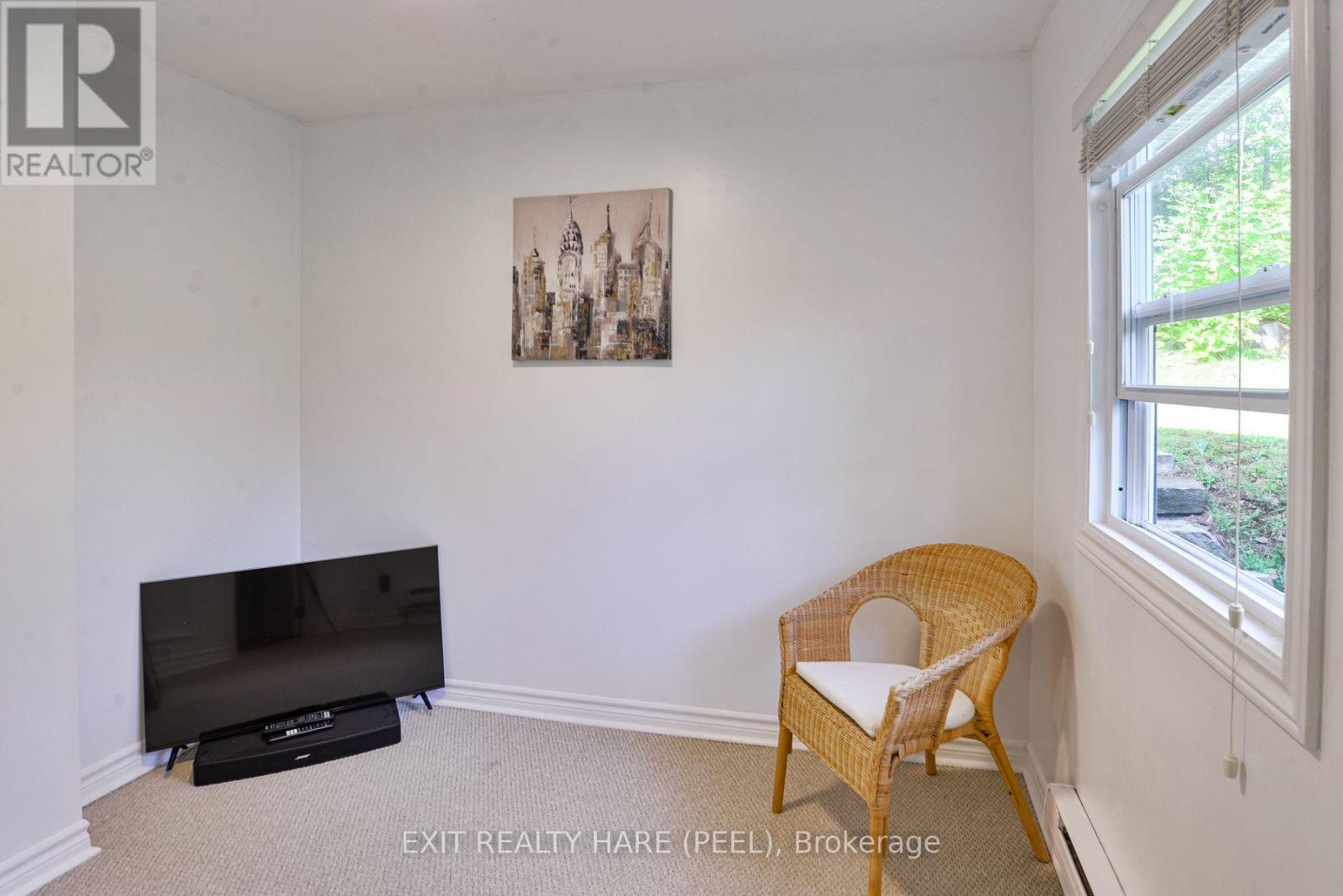 1082 Lambert Road Property Photo 14