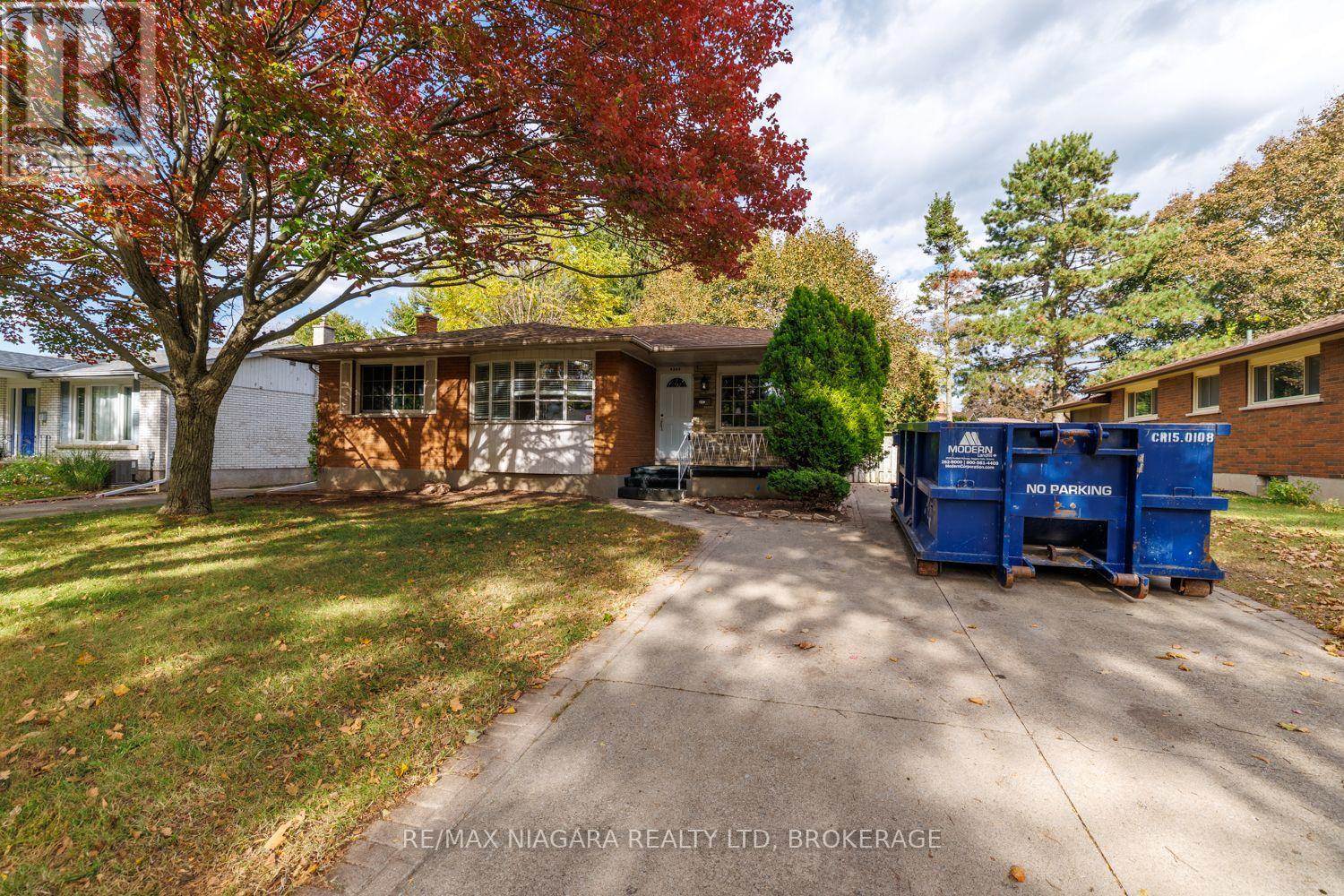4344 Pettit Avenue Property Photo 2
