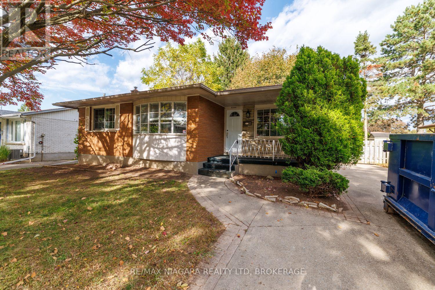 4344 Pettit Avenue Property Photo 3