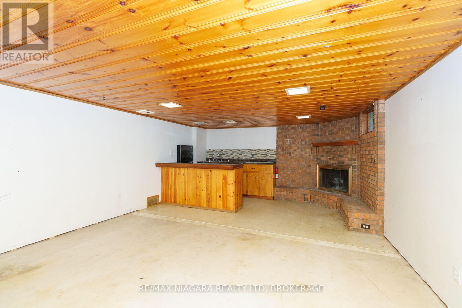 4344 Pettit Avenue Property Photo 18