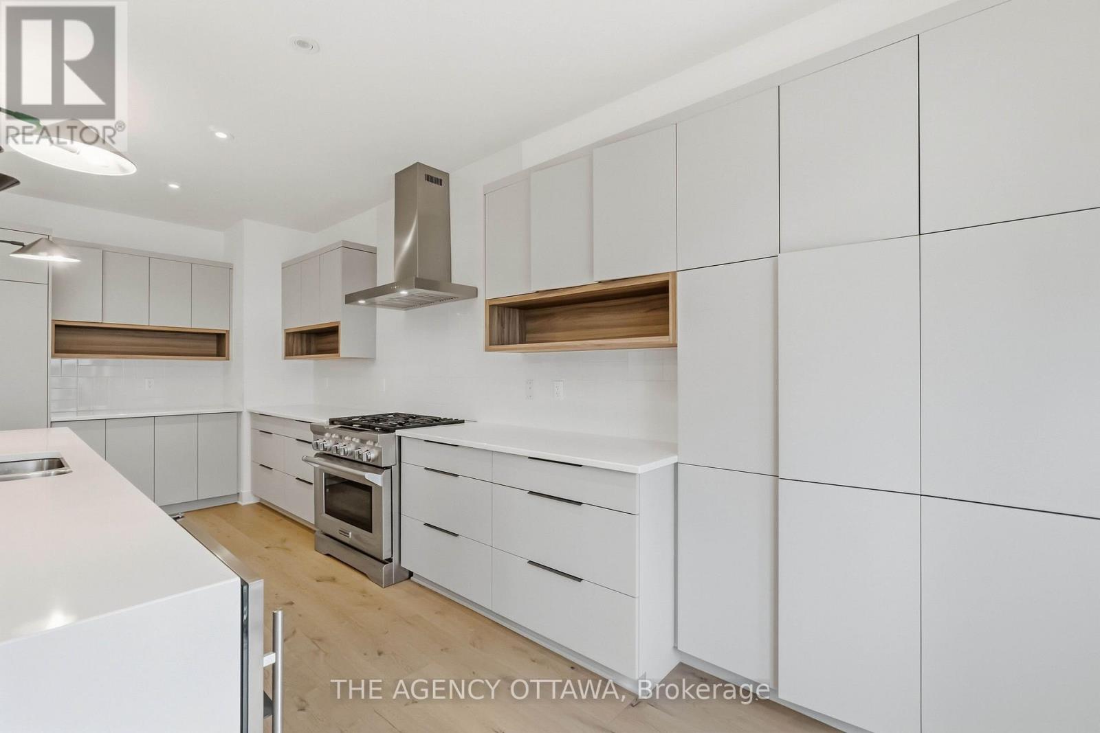 124 Dun Skipper Drive Property Photo 13
