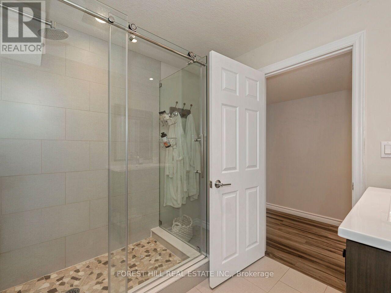 112 Mcarthur Crescent Property Photo 32
