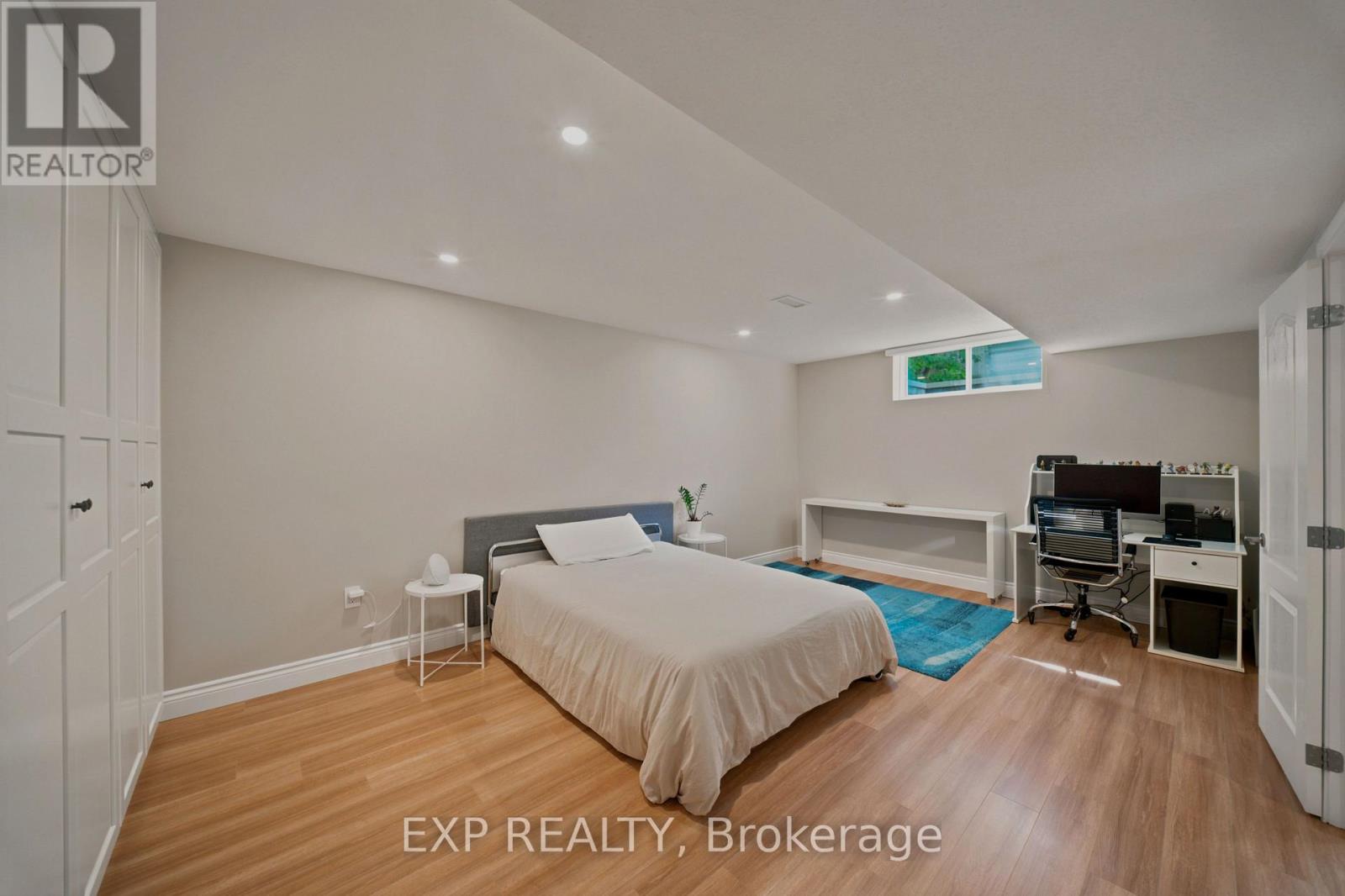 16 Bridlegate Place Property Photo 38