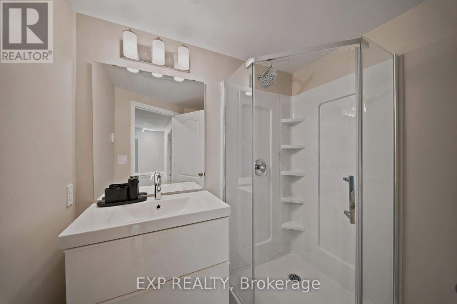 16 Bridlegate Place Property Photo 40