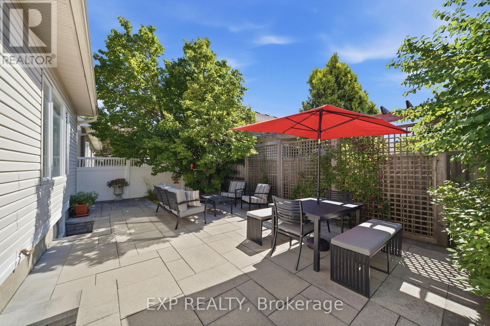 16 Bridlegate Place Property Photo 41