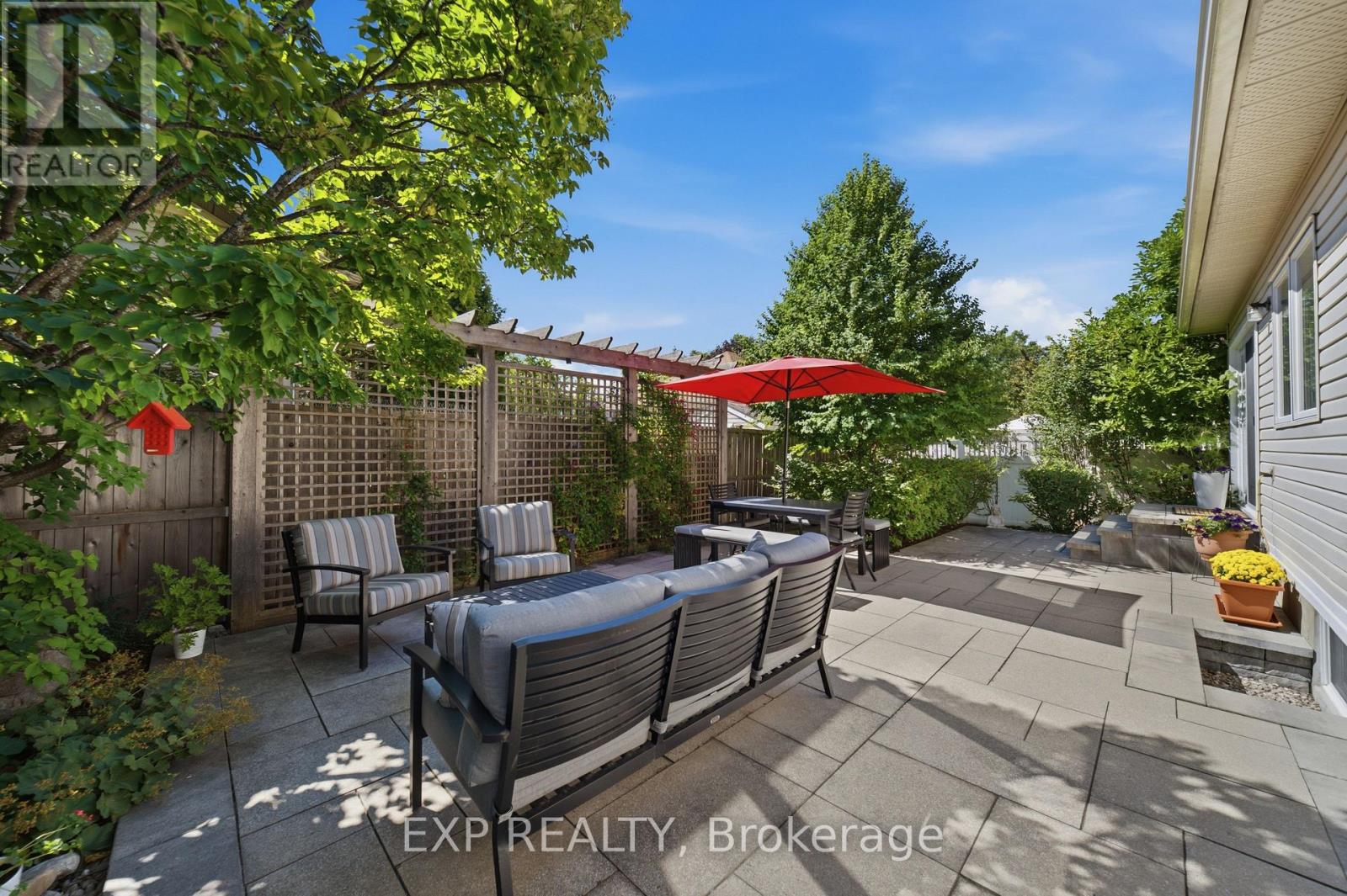 16 Bridlegate Place Property Photo 42
