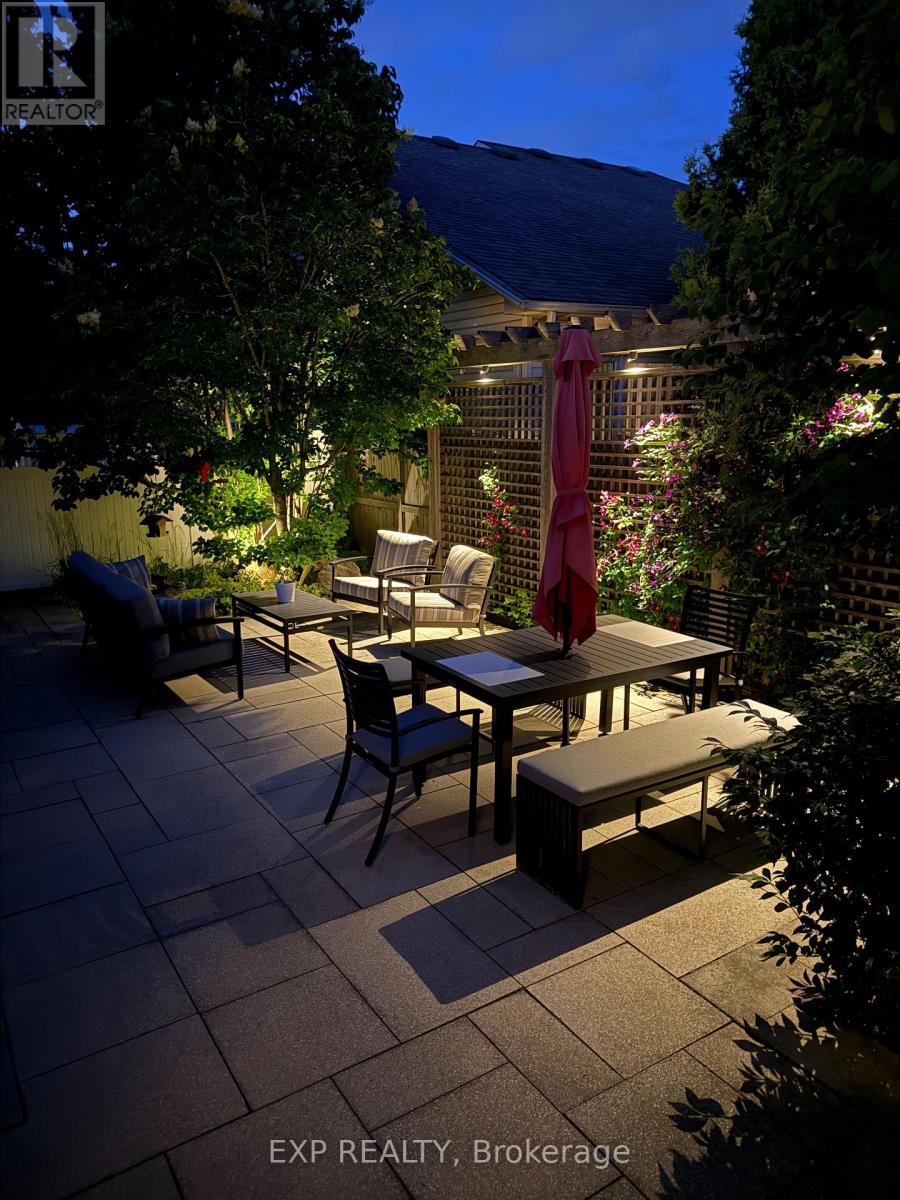 16 Bridlegate Place Property Photo 44