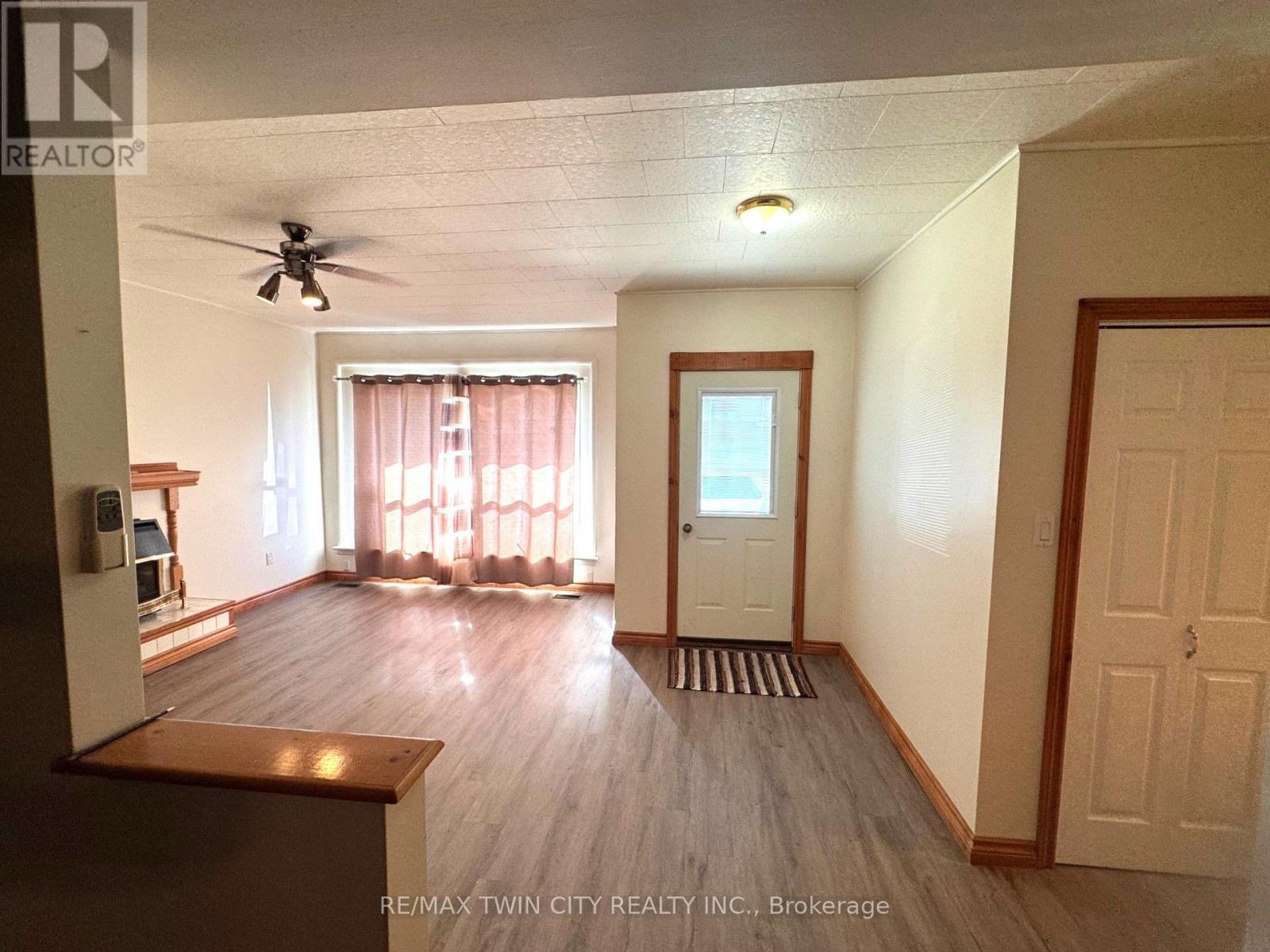 D - 777 James Street Property Photo 2