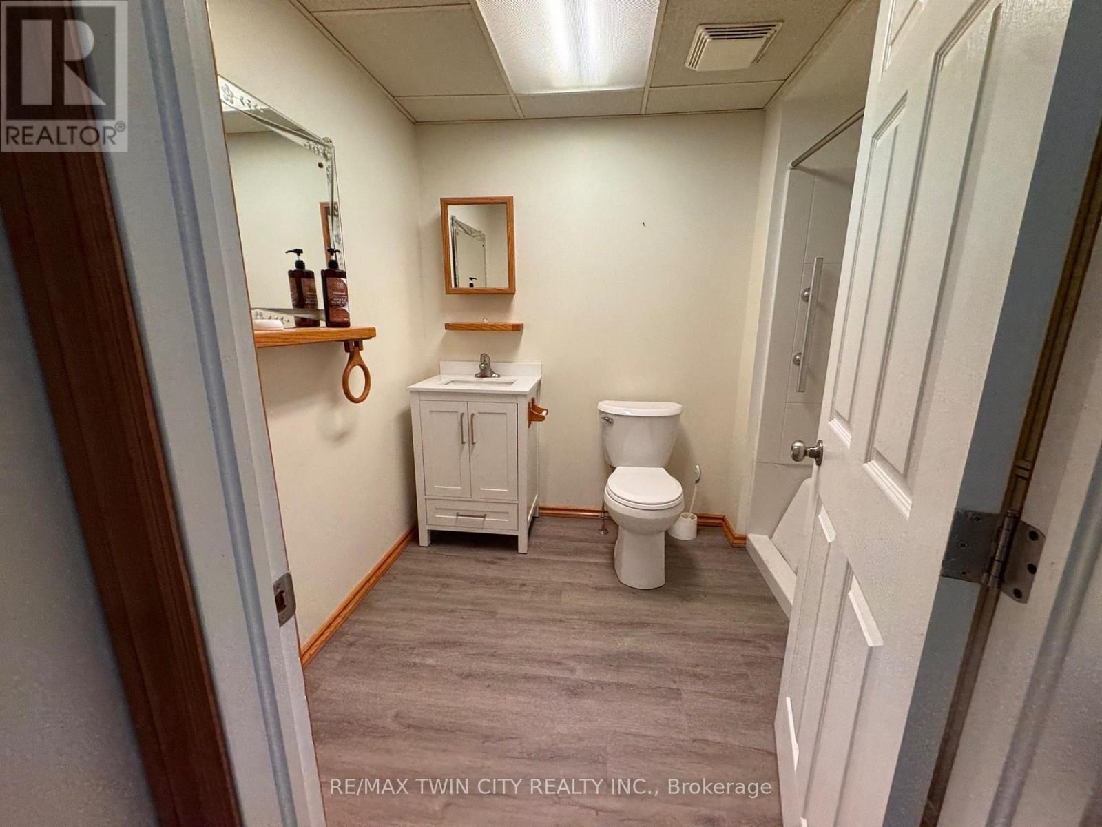 D - 777 James Street Property Photo 12