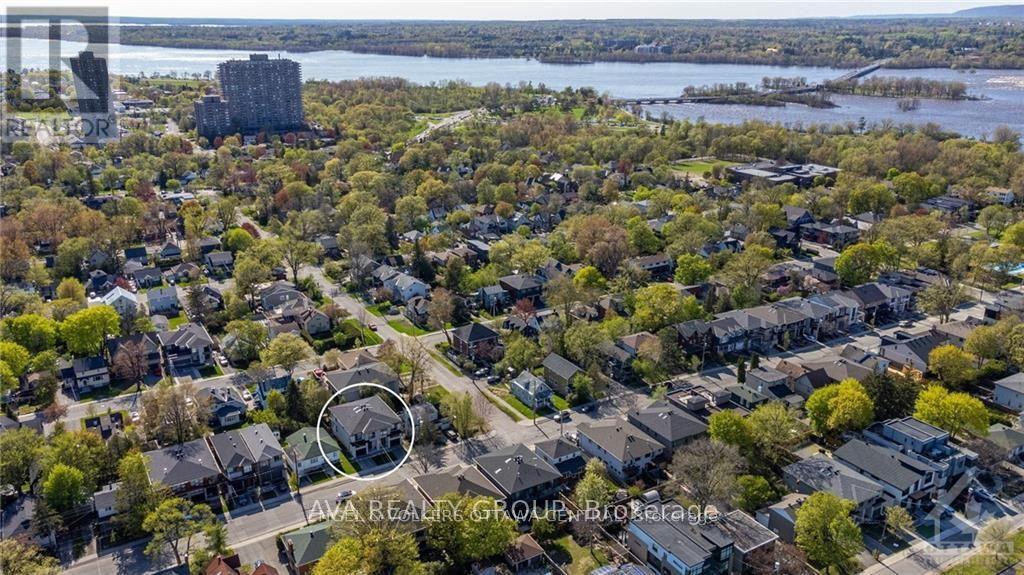 230 Carleton Street Property Photo 2