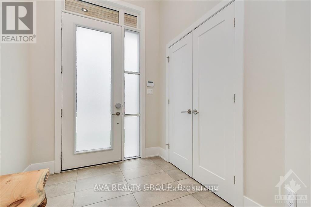 230 Carleton Street Property Photo 4