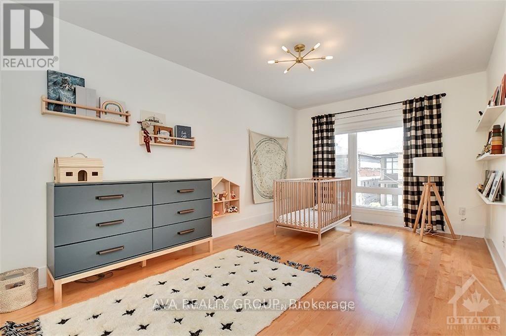 230 Carleton Street Property Photo 12