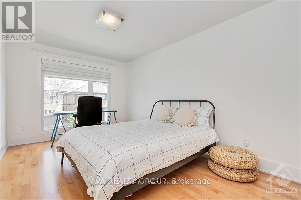230 Carleton Street Property Photo 15