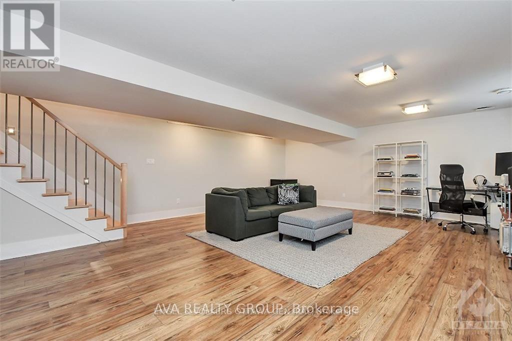 230 Carleton Street Property Photo 20