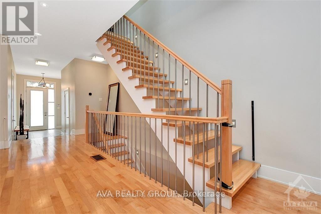 230 Carleton Street Property Photo 28
