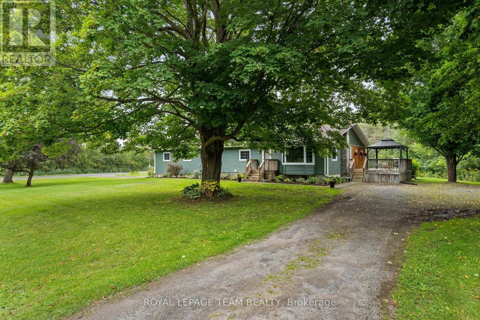 9115 County 44 Road Property Photo 3