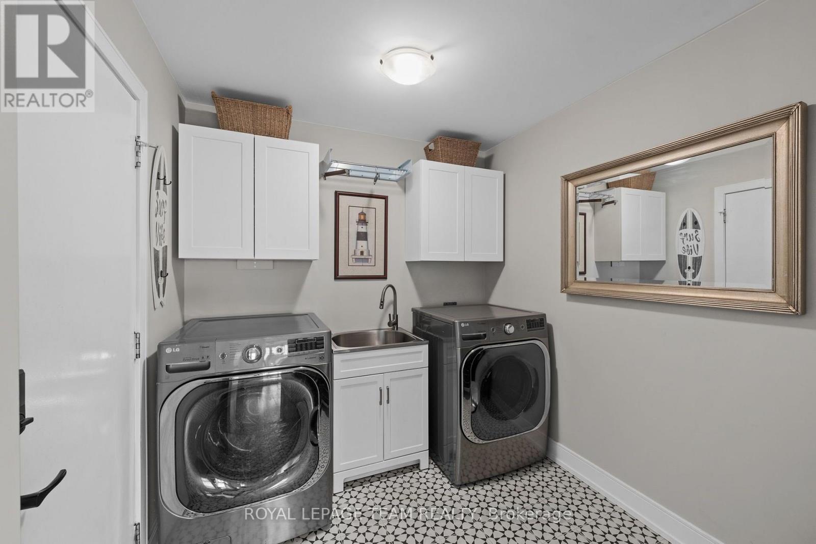 1095 Bravar Drive Property Photo 19