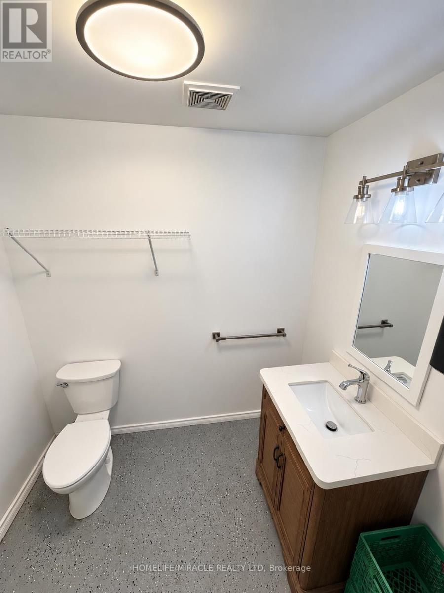 2 - 51 King Street E Property Photo 28
