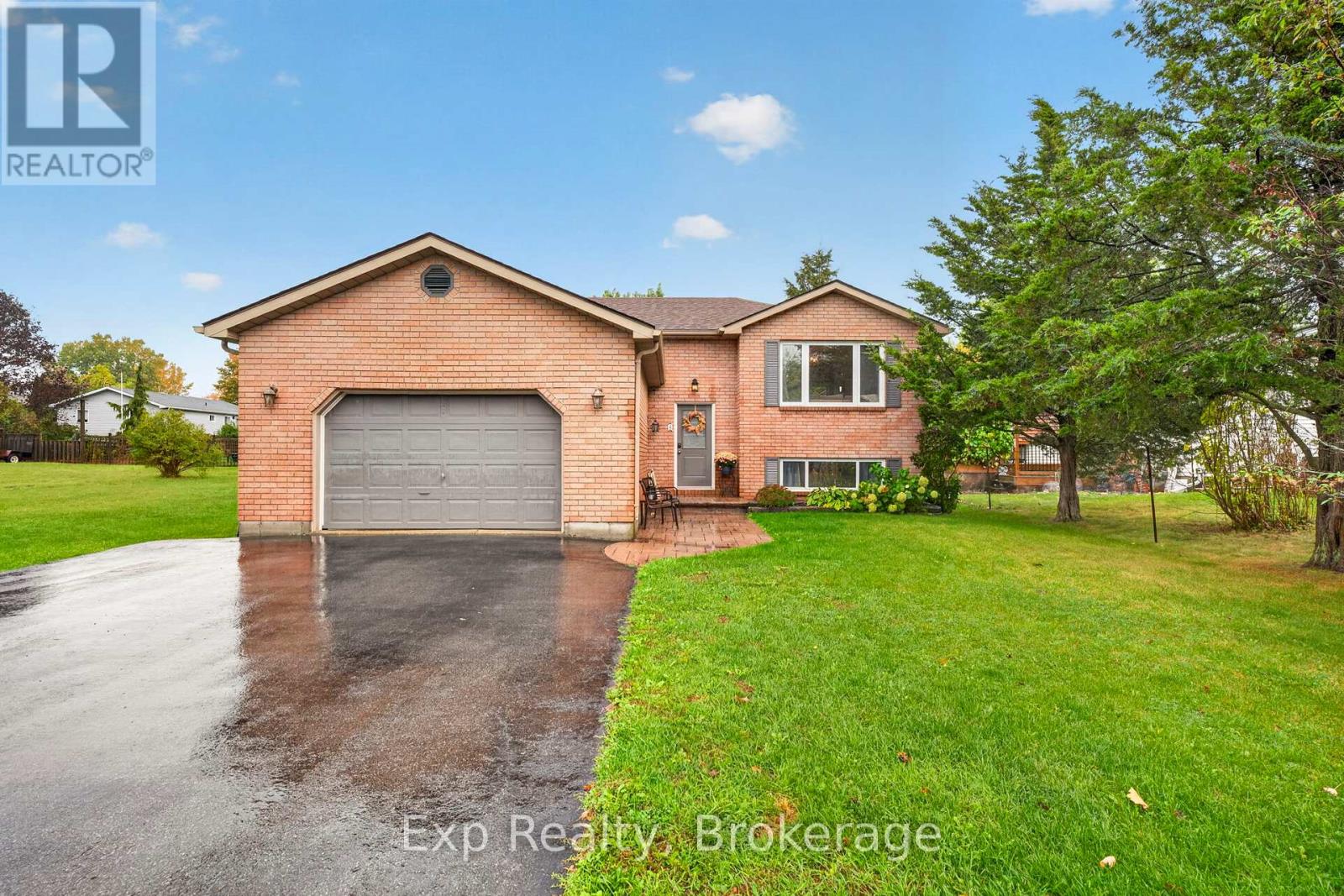 4 Harbourview Crescent Property Photo 1