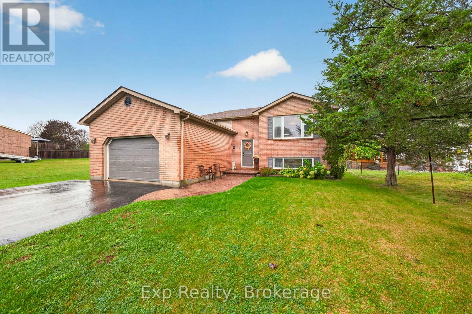 4 Harbourview Crescent Property Photo 2