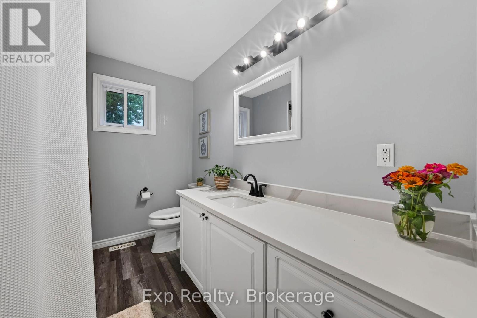 4 Harbourview Crescent Property Photo 11