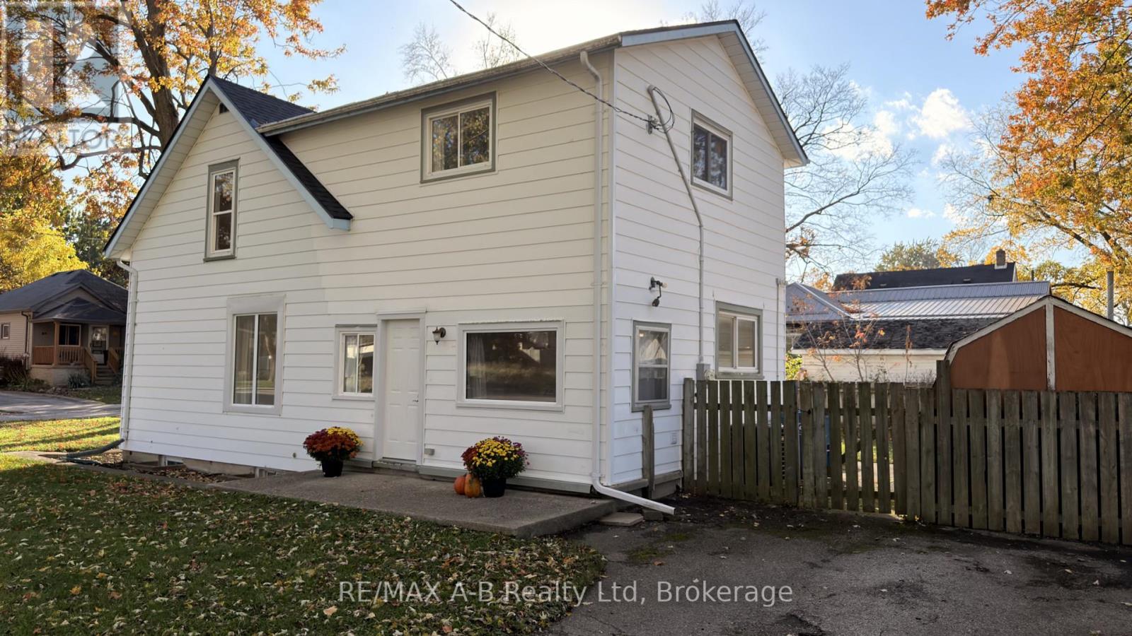 92 East Gore Street Property Photo 3