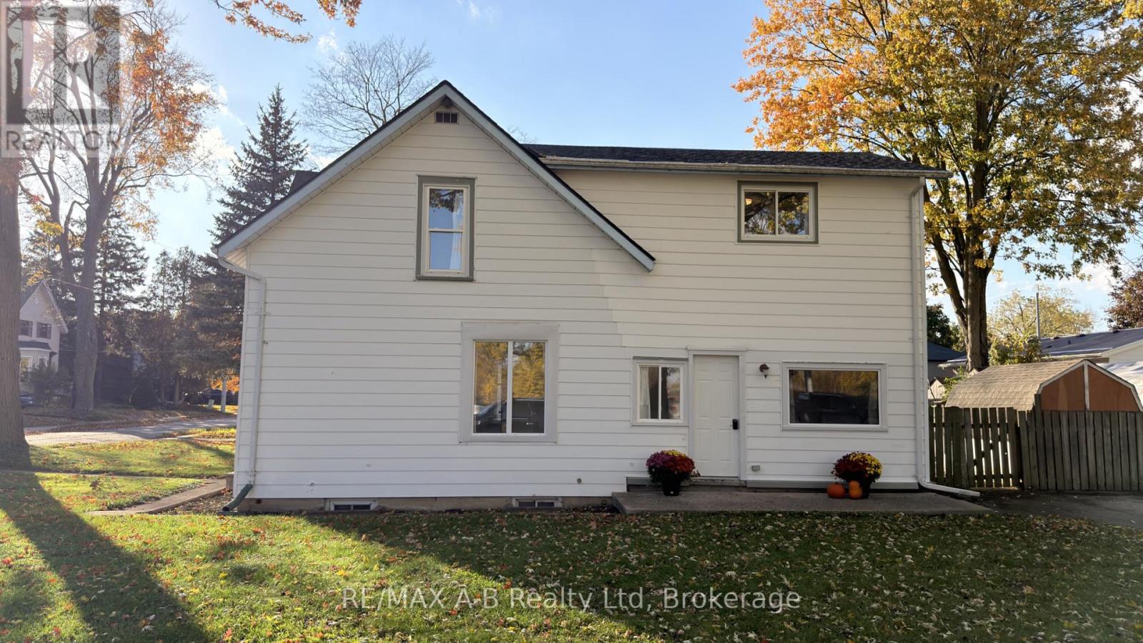 92 East Gore Street Property Photo 5