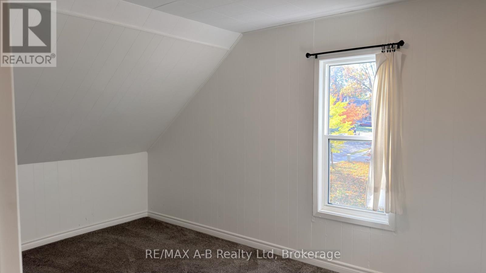 92 East Gore Street Property Photo 23