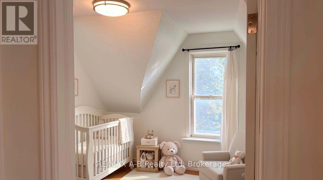 92 East Gore Street Property Photo 28
