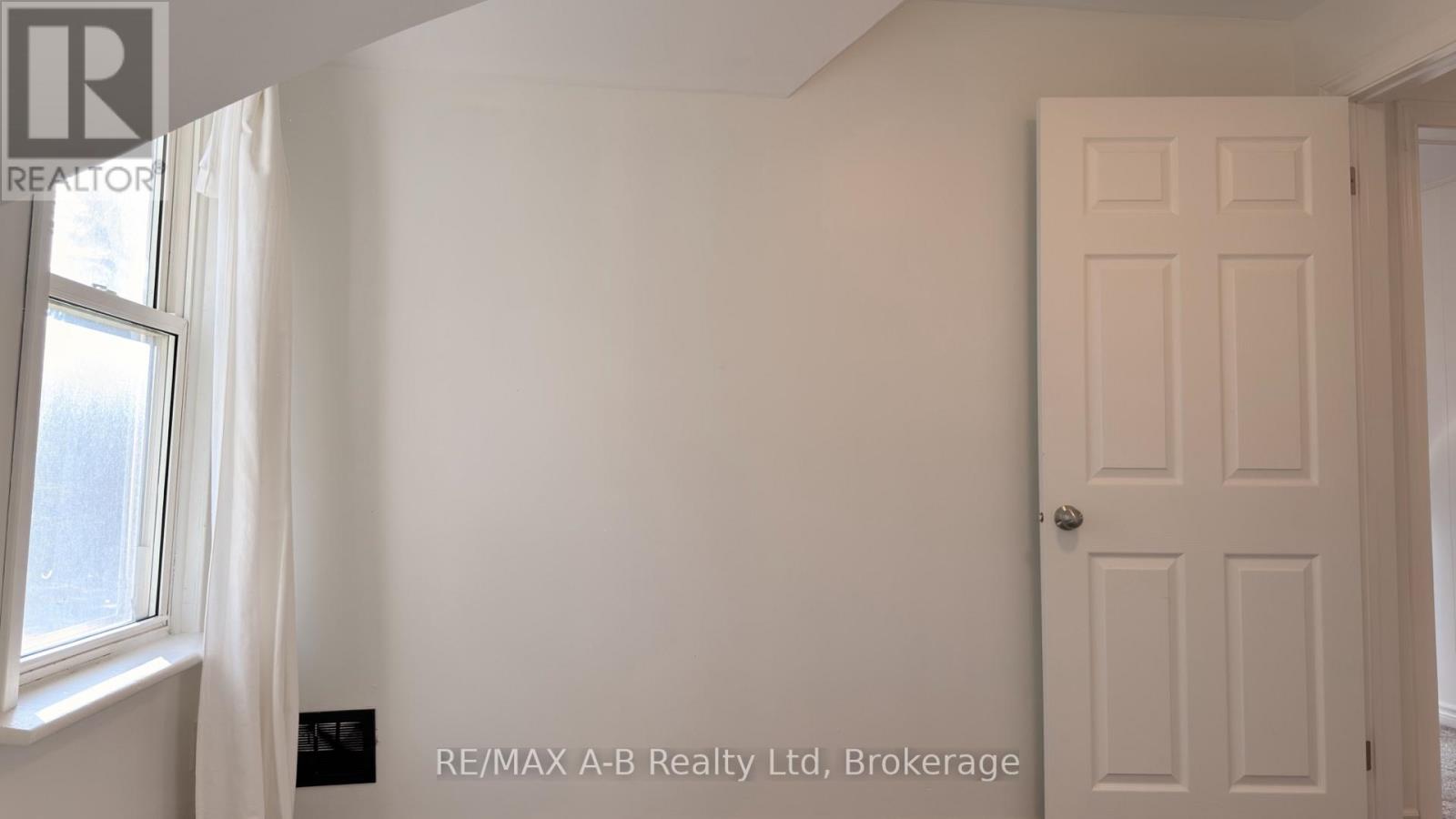 92 East Gore Street Property Photo 29