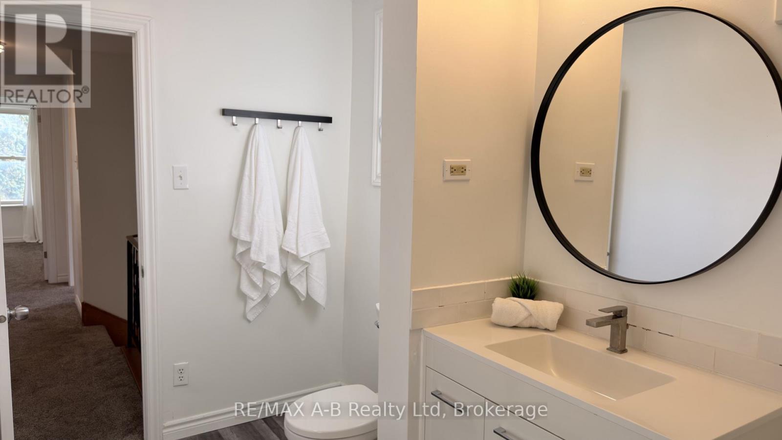 92 East Gore Street Property Photo 39
