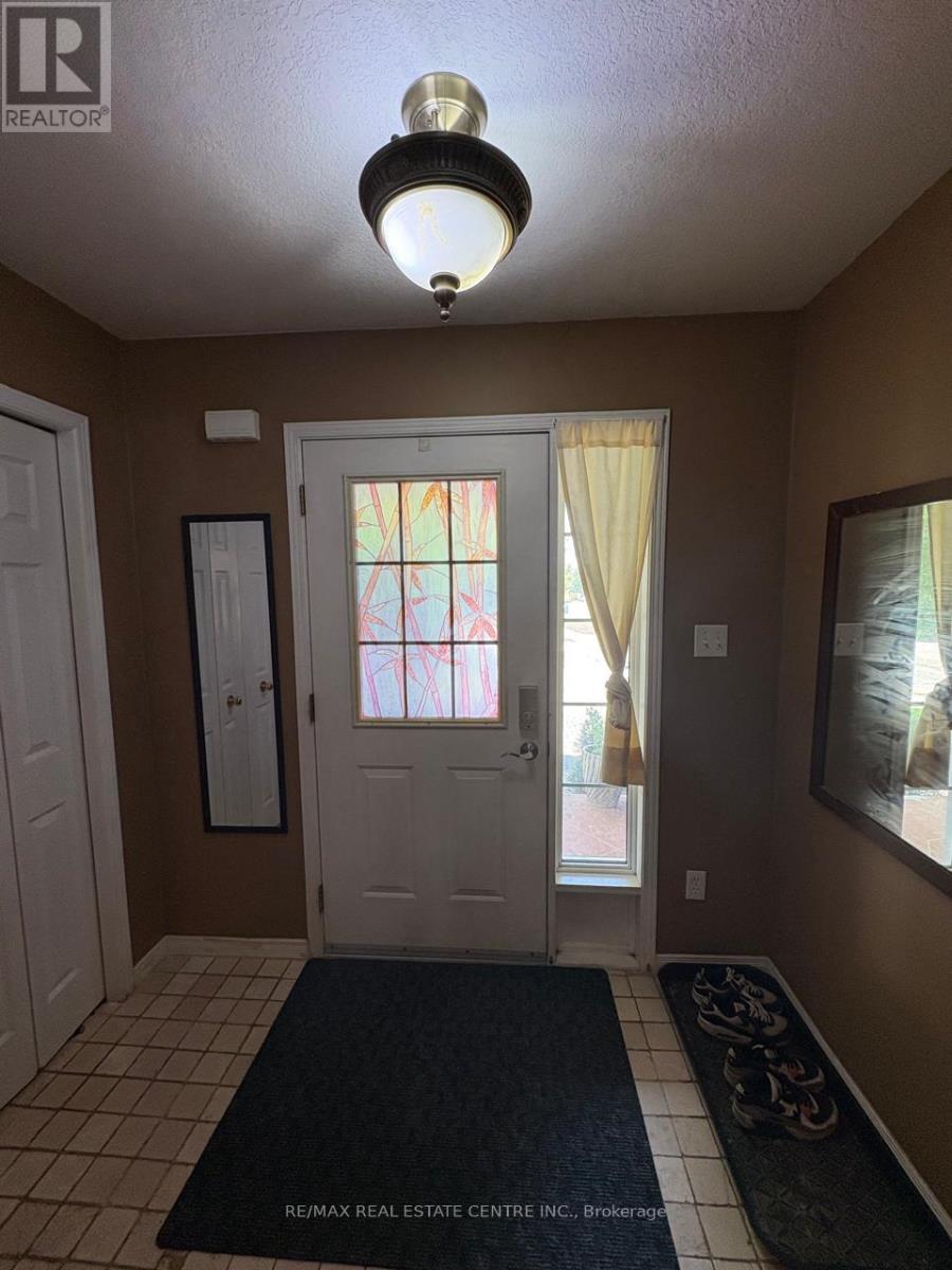 304 Purple Sage Crescent Property Photo 2