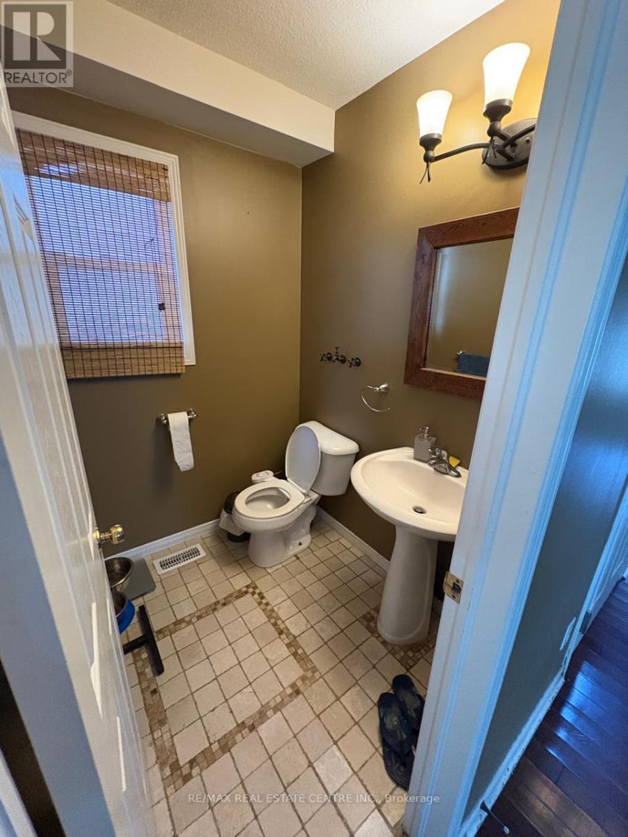 304 Purple Sage Crescent Property Photo 8