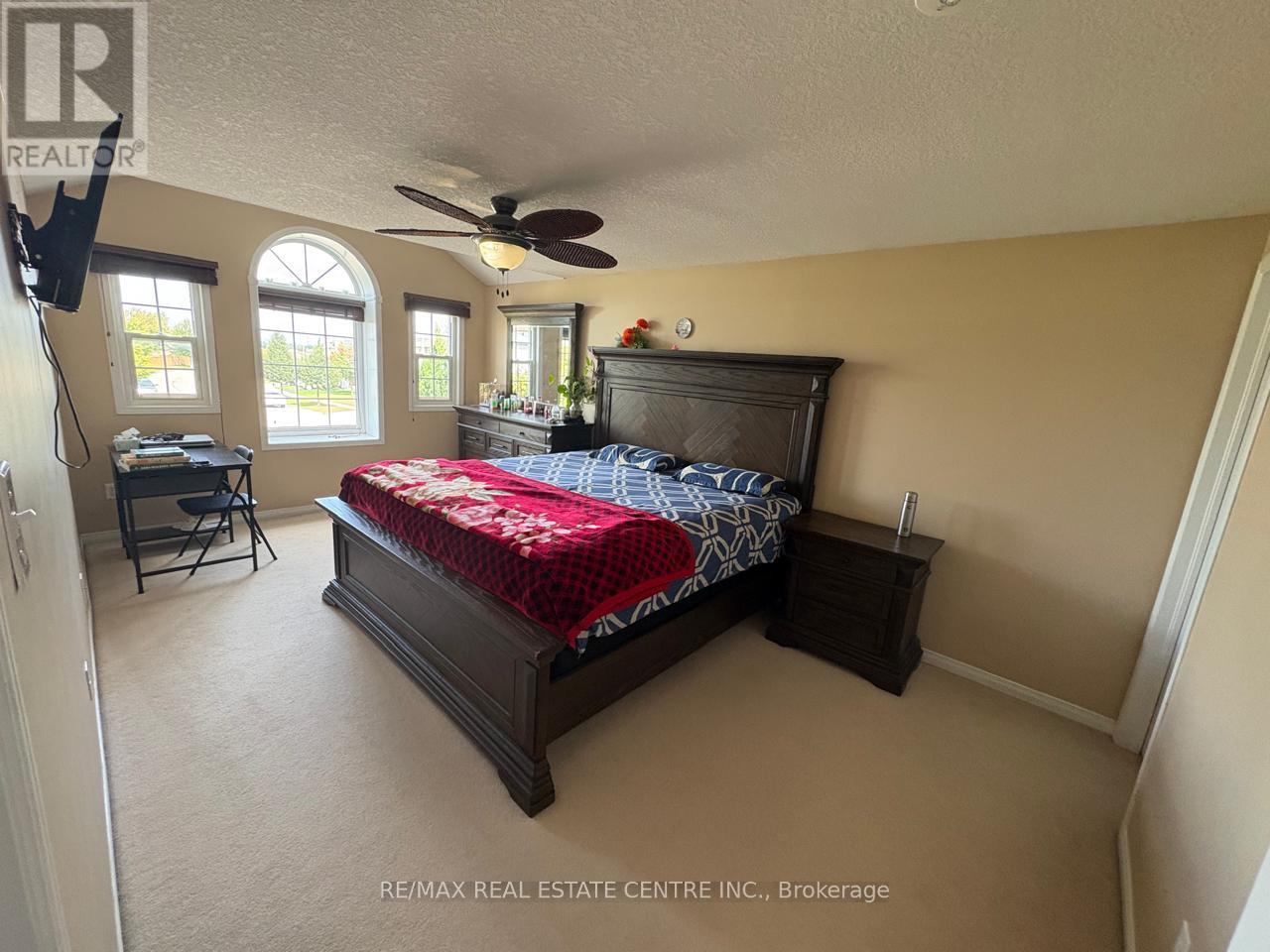 304 Purple Sage Crescent Property Photo 9
