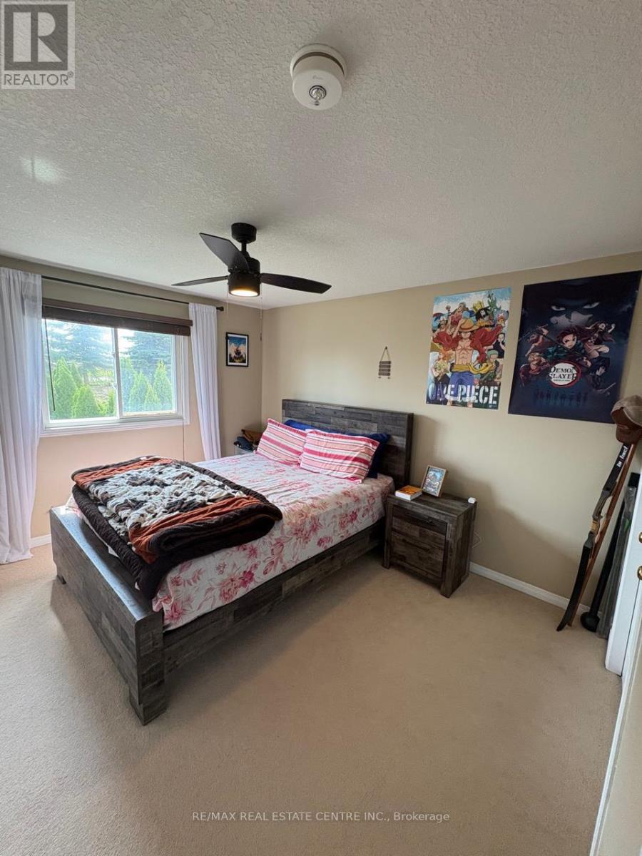 304 Purple Sage Crescent Property Photo 12