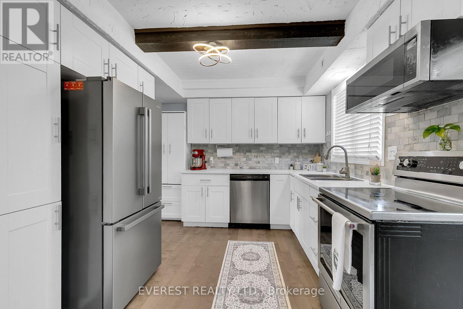 3992 Longfellow Avenue Property Photo 11