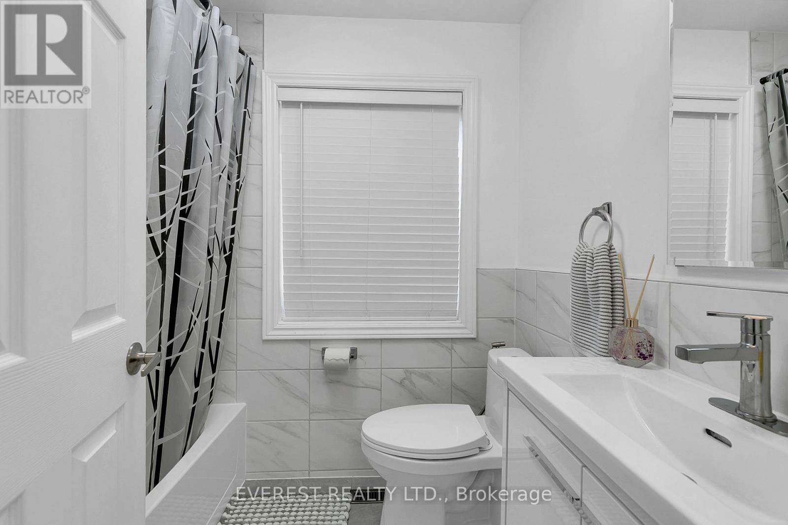 3992 Longfellow Avenue Property Photo 21