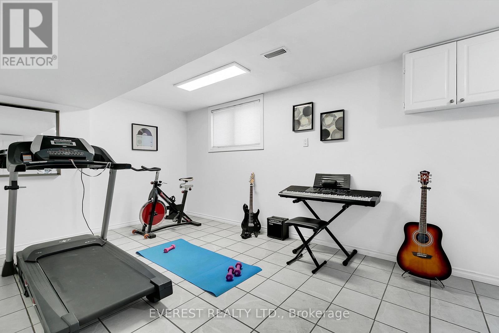 3992 Longfellow Avenue Property Photo 25