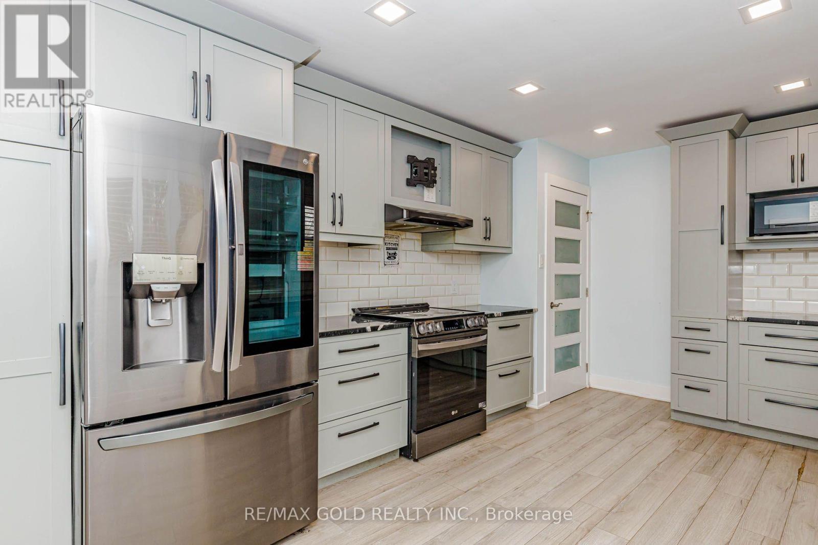 49 Kenneth Avenue Property Photo 11