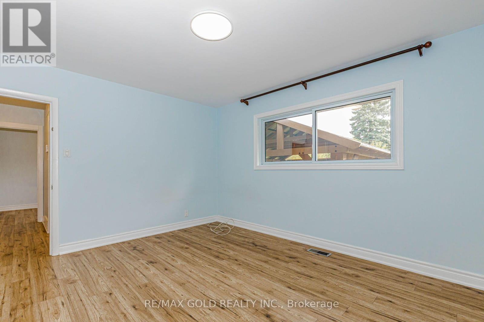 49 Kenneth Avenue Property Photo 20