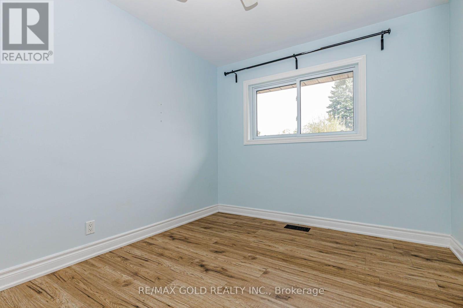 49 Kenneth Avenue Property Photo 26