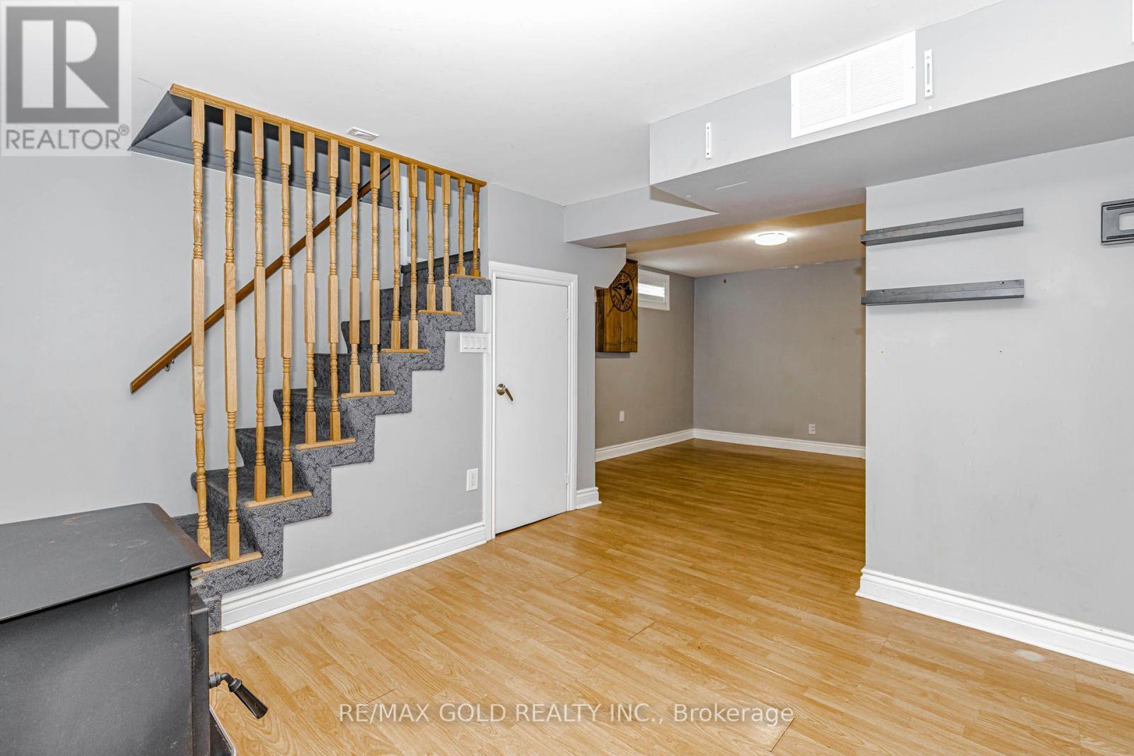 49 Kenneth Avenue Property Photo 32