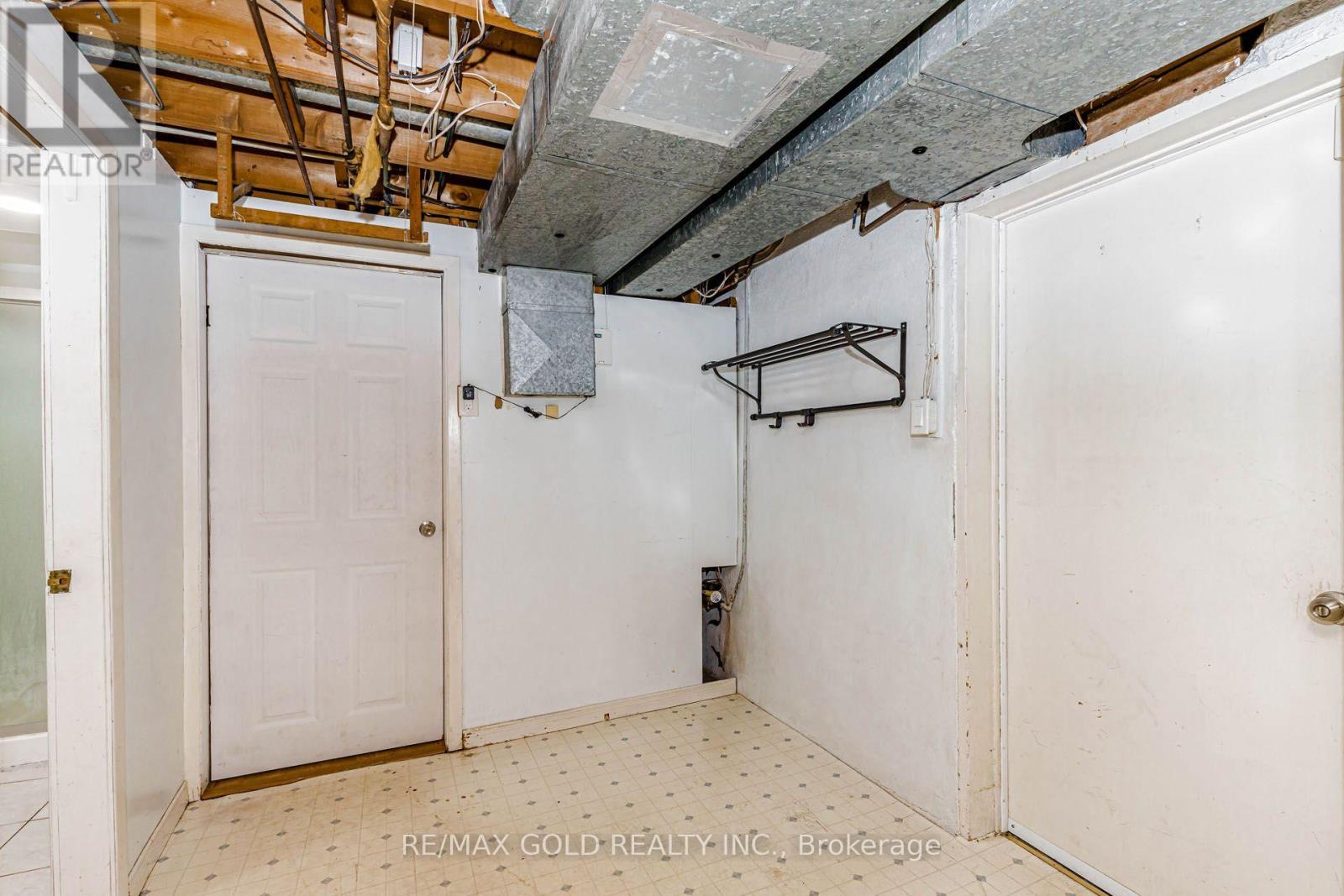49 Kenneth Avenue Property Photo 37