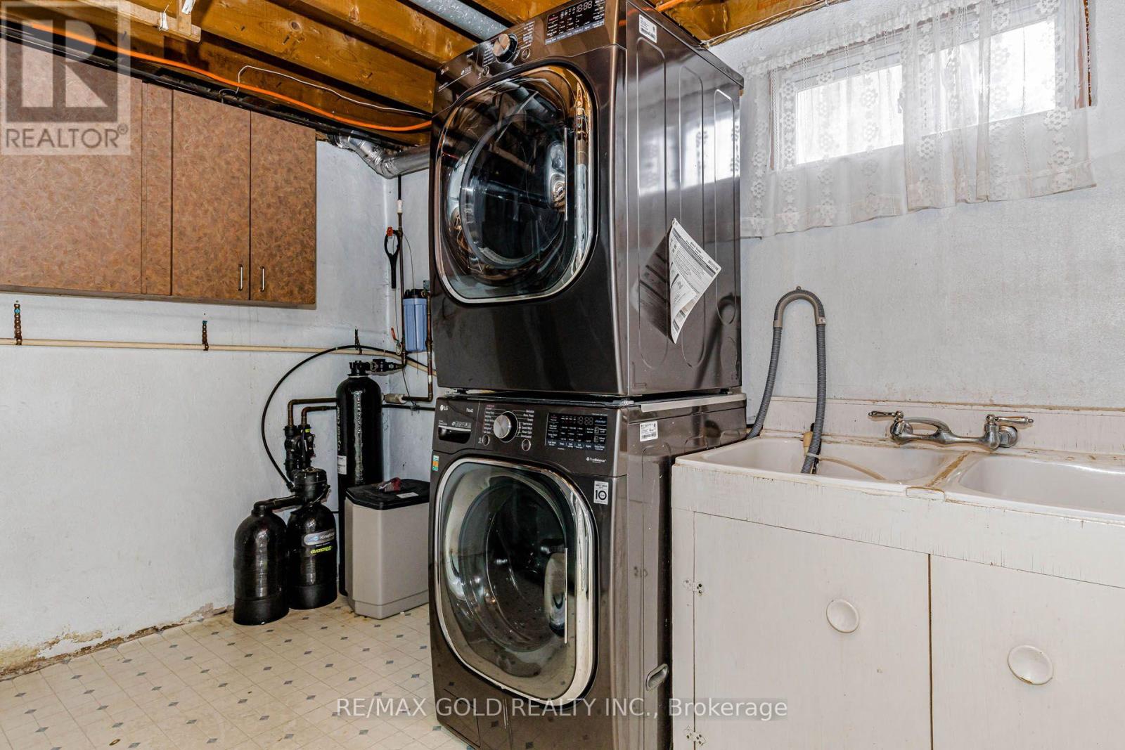 49 Kenneth Avenue Property Photo 38