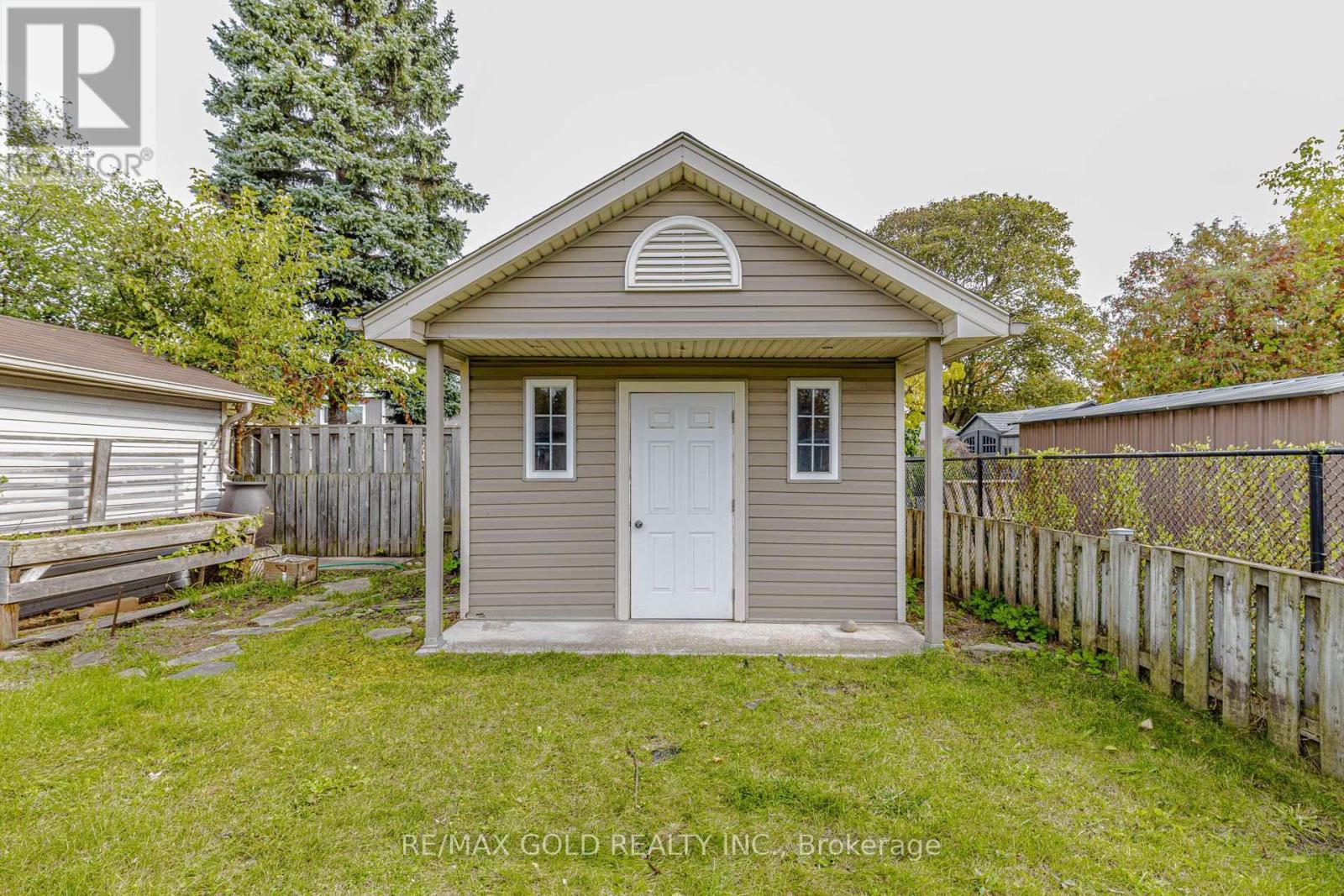 49 Kenneth Avenue Property Photo 41
