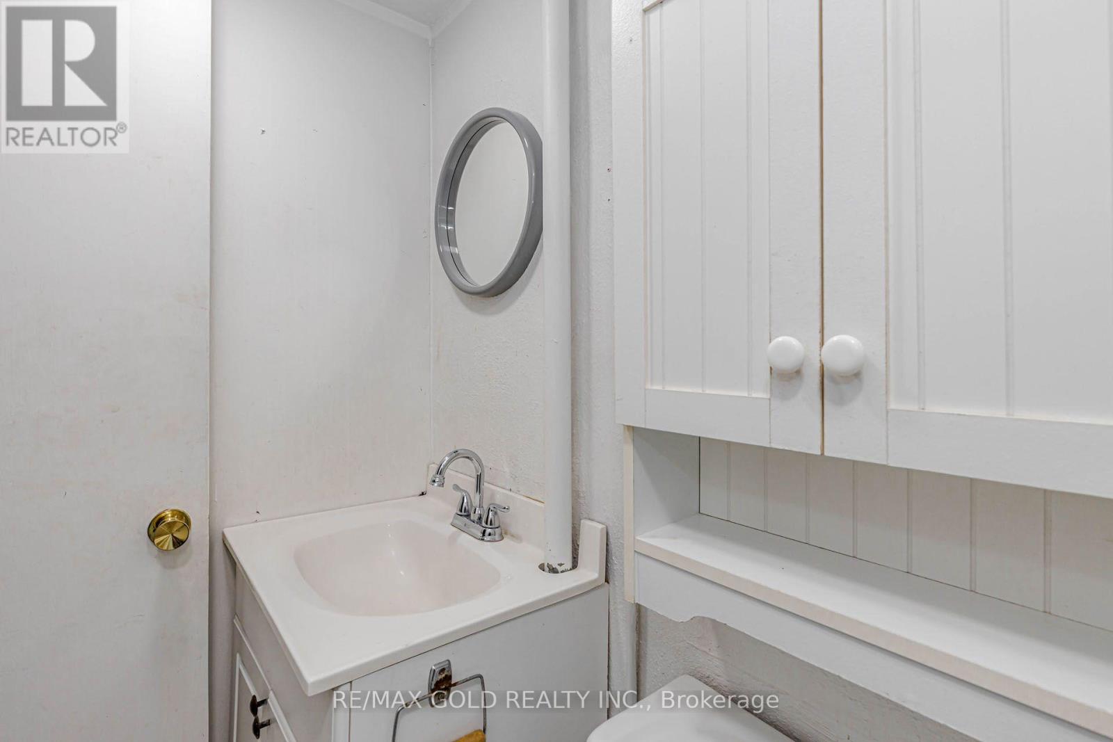 49 Kenneth Avenue Property Photo 50