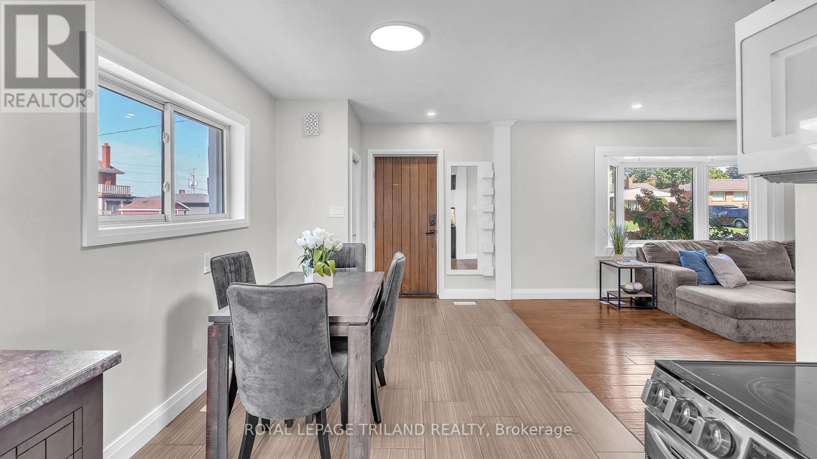 205 Erie Street Property Photo 8
