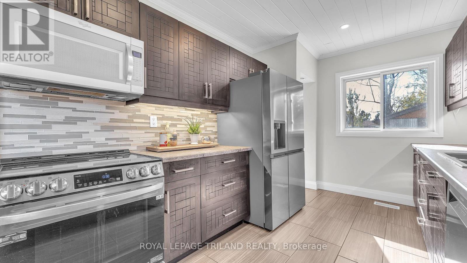 205 Erie Street Property Photo 13